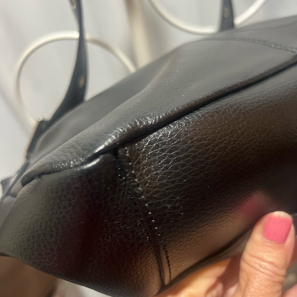 Stone & Co. Black Leather Shoulder Bag with Signature Design - Picture 12 of 13